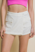 Load image into Gallery viewer, Vertigo Skorts With Cargo Pockets