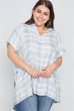 Load image into Gallery viewer, Plus Size Denim Grey Combo Plaid Floral Sort Sleeve Top