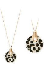 Load image into Gallery viewer, Genuine Leather Animal Textured Pendant Necklace