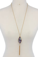 Load image into Gallery viewer, Acetate Moroccan Shape Chain Tassel Pendant Necklace