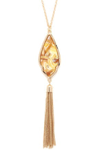 Load image into Gallery viewer, Acetate Moroccan Shape Chain Tassel Pendant Necklace