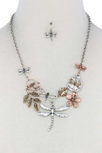 Load image into Gallery viewer, Dragonfly Bib Necklace