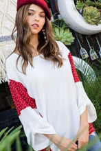 Load image into Gallery viewer, Round Neck 3/4 Rolled Up Sleeve Contrast Woven Heart Print Knit Top