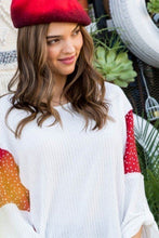 Load image into Gallery viewer, Round Neck 3/4 Rolled Up Sleeve Contrast Woven Heart Print Knit Top