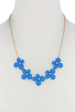 Load image into Gallery viewer, Flower Necklace