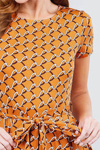 Load image into Gallery viewer, Short Sleeve Round Neck W/belt Peplum Print Dty Top