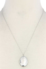 Load image into Gallery viewer, Leaf Oval Shape Locket Metal Necklace
