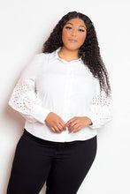 Load image into Gallery viewer, Blouse With Punched Sleeves