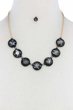 Load image into Gallery viewer, Round Shape Necklace