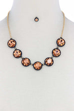Load image into Gallery viewer, Round Shape Necklace