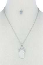 Load image into Gallery viewer, Fashion Stylish Mary Pendant Necklace And Earring Set