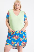 Load image into Gallery viewer, Short Sleeve Floral Blocked Midi Dress With Front Pocket