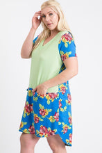 Load image into Gallery viewer, Short Sleeve Floral Blocked Midi Dress With Front Pocket
