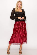 Load image into Gallery viewer, Lace Trim Accordion Pleated Midi Skirt