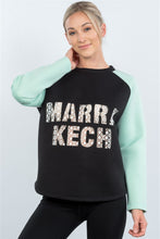 Load image into Gallery viewer, Contrast Sleeve Curved Hem Sweater