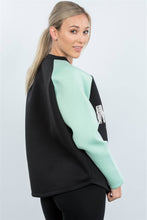 Load image into Gallery viewer, Contrast Sleeve Curved Hem Sweater