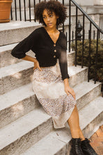 Load image into Gallery viewer, A Floral-print Woven Midi Skirt