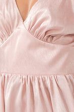 Load image into Gallery viewer, A Solid Sateen Top