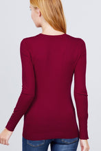 Load image into Gallery viewer, V-neck Sweater W/rivet Button
