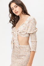 Load image into Gallery viewer, Front Tie Woven Printed Top