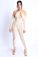 Load image into Gallery viewer, Overlock Detailed Cross Halter Keyhole Neck Off Shoulder Set