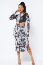 Load image into Gallery viewer, Tie Dye Long Sleeve Midi Dress