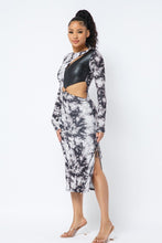 Load image into Gallery viewer, Tie Dye Long Sleeve Midi Dress