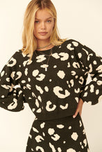 Load image into Gallery viewer, A Leopard Print Pullover Sweater