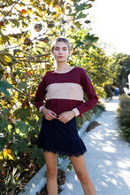 Load image into Gallery viewer, Burgundy Colorblock Long Sleeve Crop Top