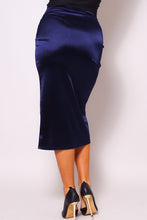 Load image into Gallery viewer, Sexy Gathered Front Crossover Midi Skirt