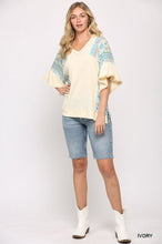 Load image into Gallery viewer, Texture Knit And Print Mixed Hi Low Hem Top
