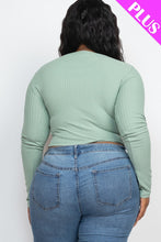 Load image into Gallery viewer, Plus Size Button Up Cropped Top